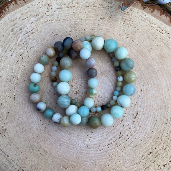 Natural Multicolor Amazonite Round Smooth High-Quality Gemstone Bead Bracelets - Picture 8 of 9